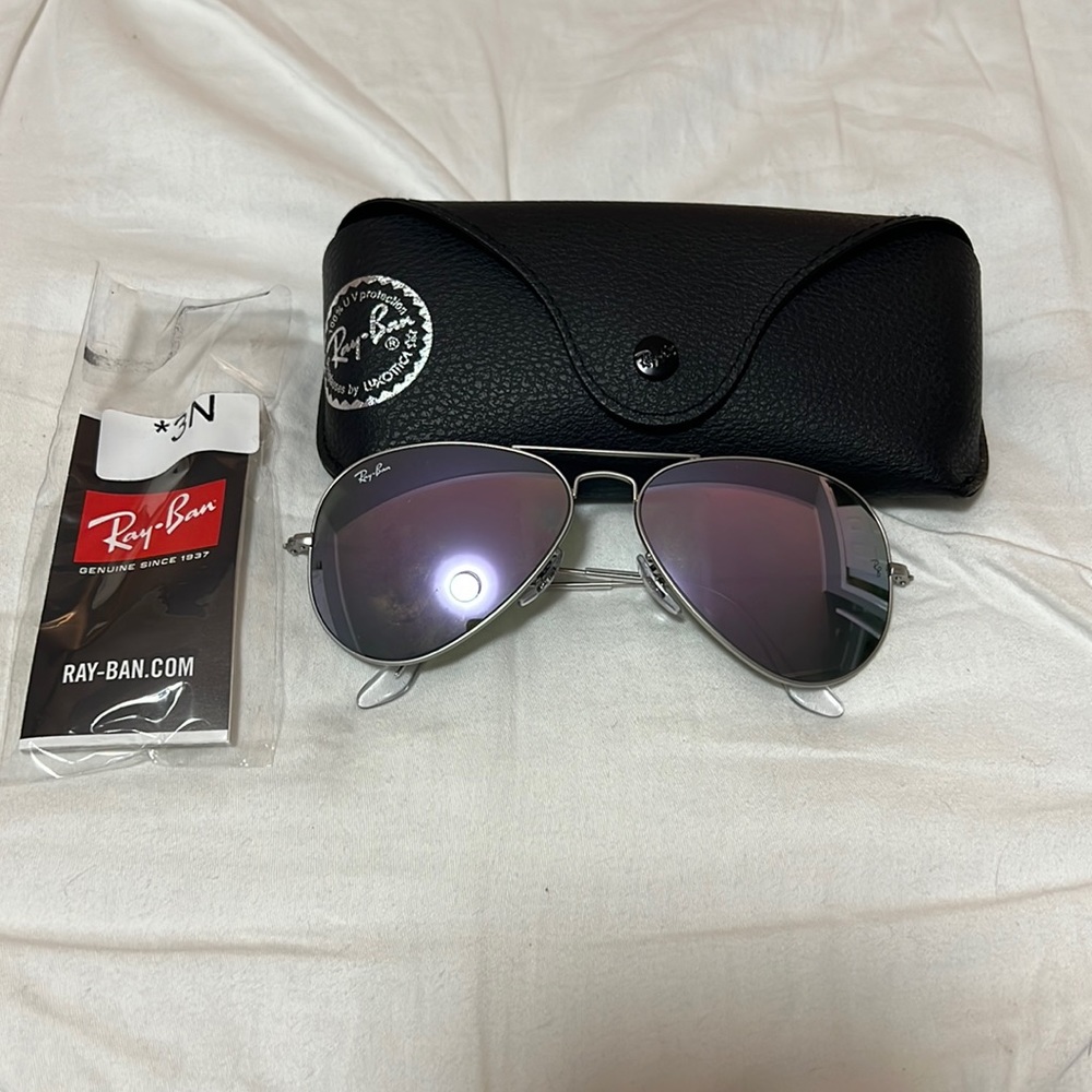 Never worn aviator Ray Bans